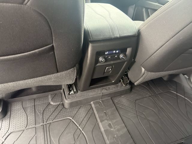 Used 2023 Chevrolet Traverse LT w/ LPO, Floor Liner Package AWD/4WD image 22