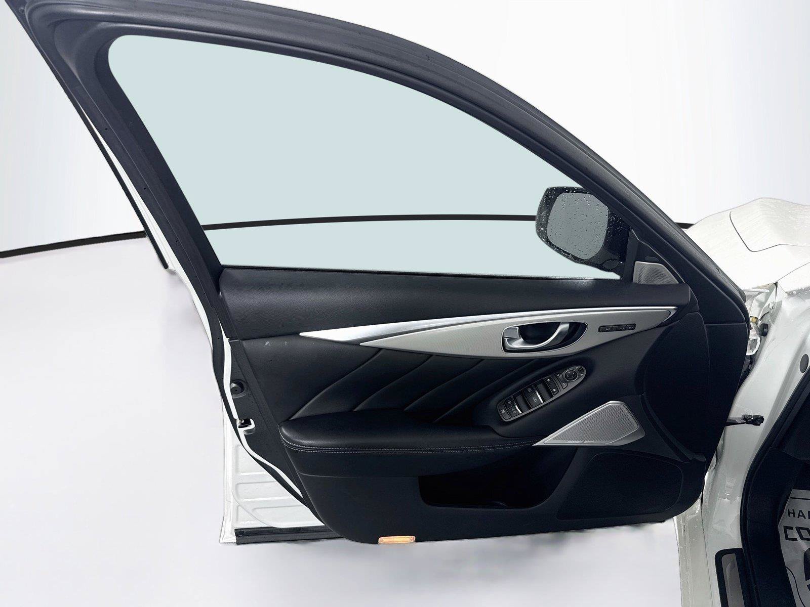Used 2022 INFINITI Q50 Luxe w/ Cargo Package RWD image 11