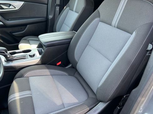 Used 2025 Chevrolet Blazer LT AWD/4WD image 10