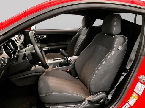Used 2019 Ford Mustang GT RWD image 24