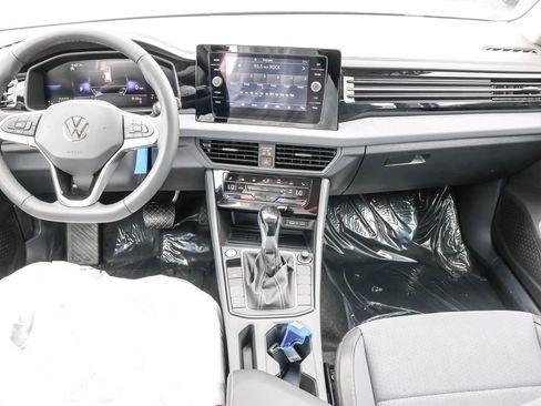 New 2026 Volkswagen Jetta SE FWD image 38