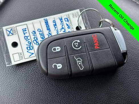 Used 2016 Jeep Grand Cherokee Limited AWD/4WD image 28