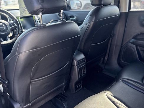 Used 2018 Jeep Compass Limited image 18