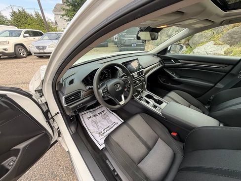 Used 2020 Honda Accord EX image 16