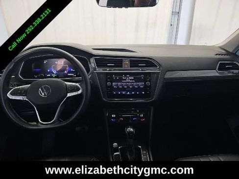 Used 2023 Volkswagen Tiguan SE FWD image 7