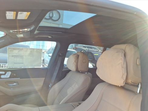 New 2026 Mercedes-Benz GLS 450 4MATIC image 12