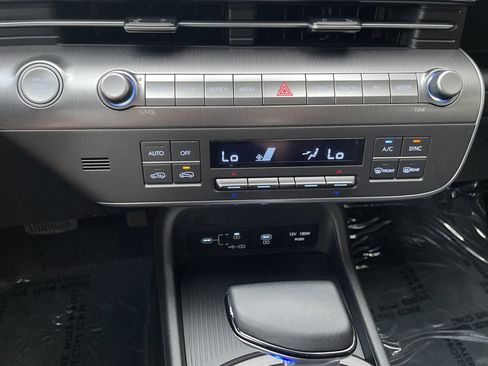 Used 2024 Hyundai Kona SEL image 40