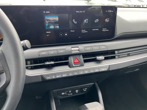 Used 2025 Kia K4 FWD image 19