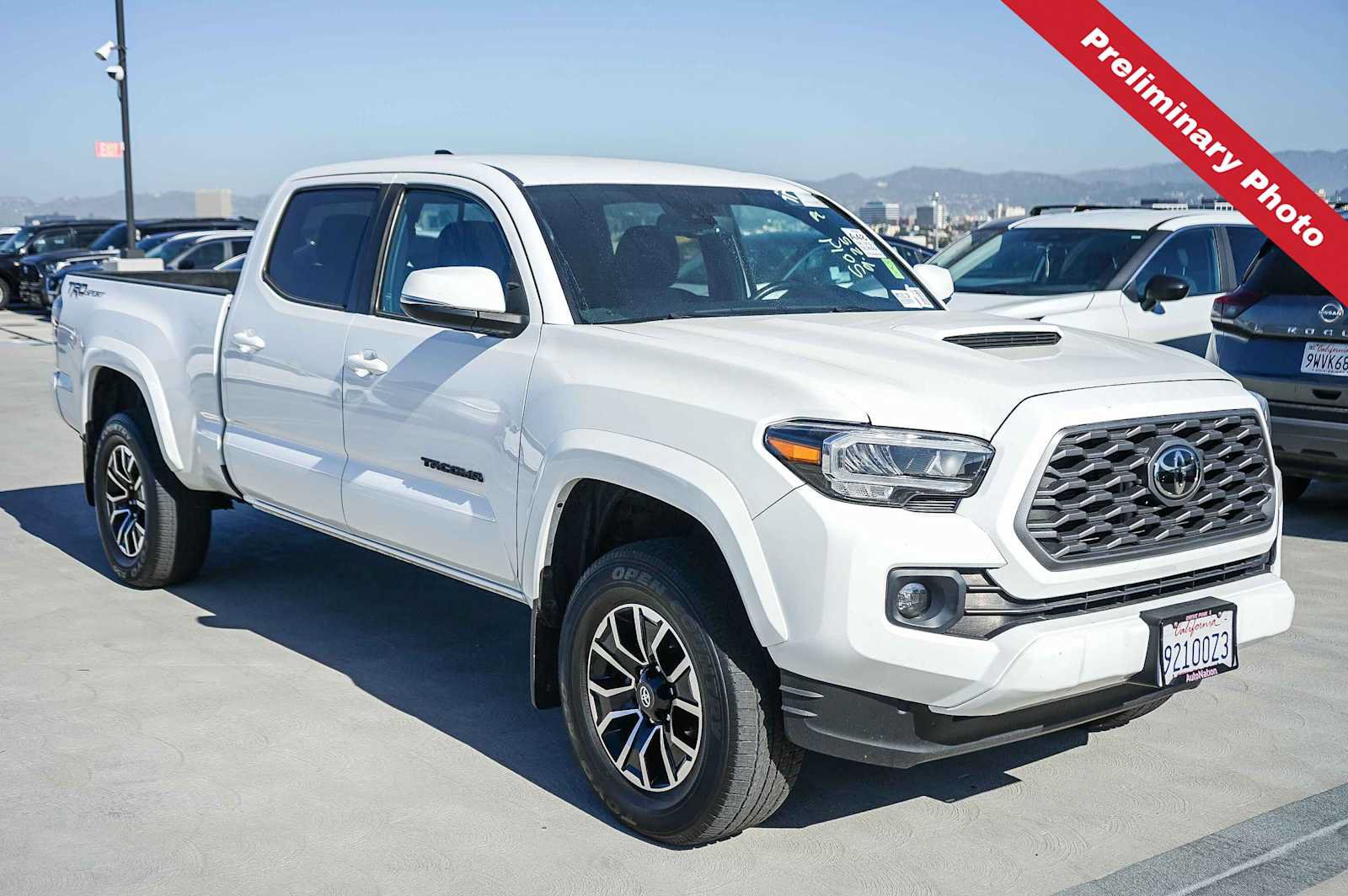Used 2022 Toyota Tacoma TRD Sport w/ Technology Package RWD image 3