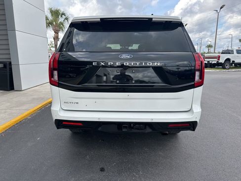 Used 2025 Ford Expedition Active AWD/4WD image 5
