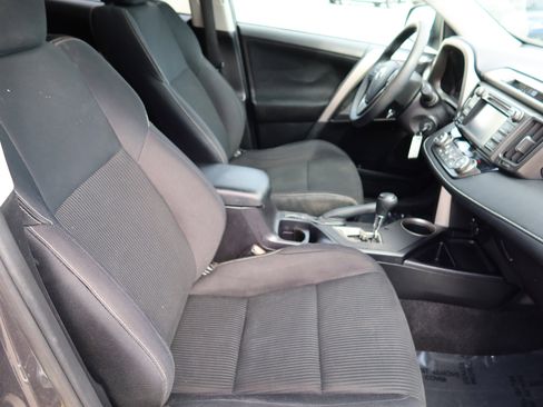 Used 2015 Toyota RAV4 XLE FWD image 11