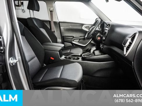 Used 2025 Kia Soul LX w/ LX Technology Package FWD image 14