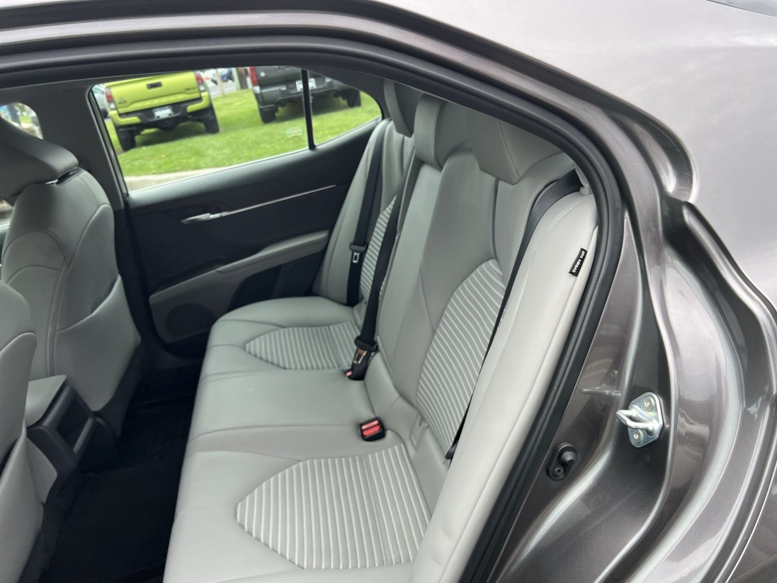 Used 2021 Toyota Camry SE AWD/4WD image 23