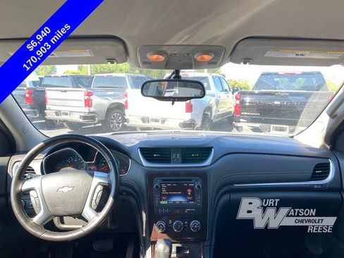 Used 2017 Chevrolet Traverse LT AWD/4WD image 16