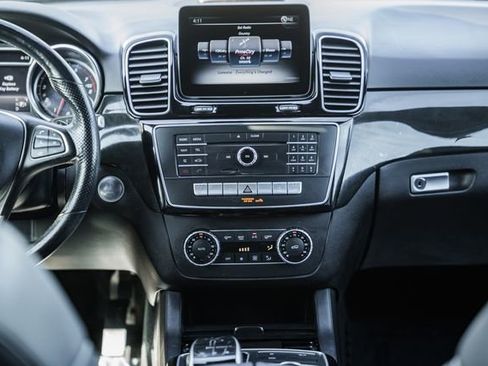 Used 2018 Mercedes-Benz GLE 350 4MATIC image 22