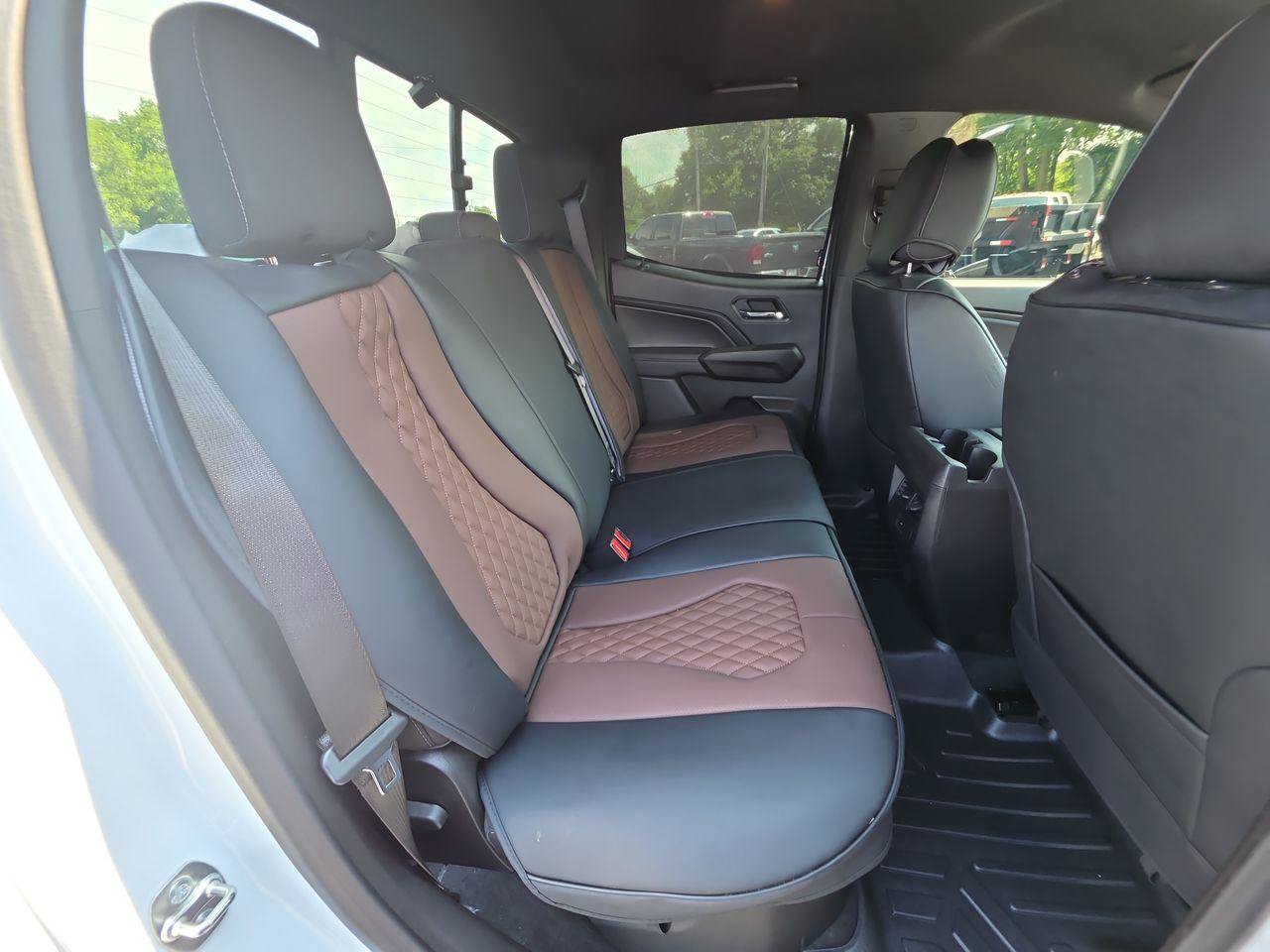 Used 2024 Chevrolet Colorado LT w/ LT Convenience Package II RWD image 7