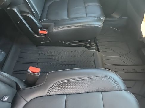 Used 2022 Chevrolet Traverse RS w/ LPO, Floor Liner Package image 84