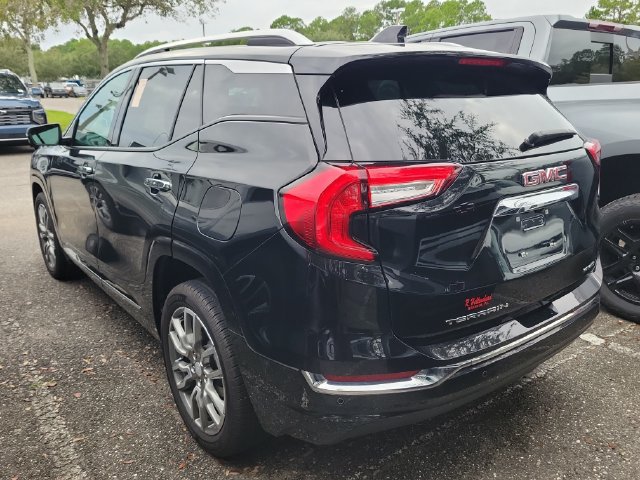 Certified 2024 GMC Terrain Denali w/ Denali Premium Package AWD/4WD image 7