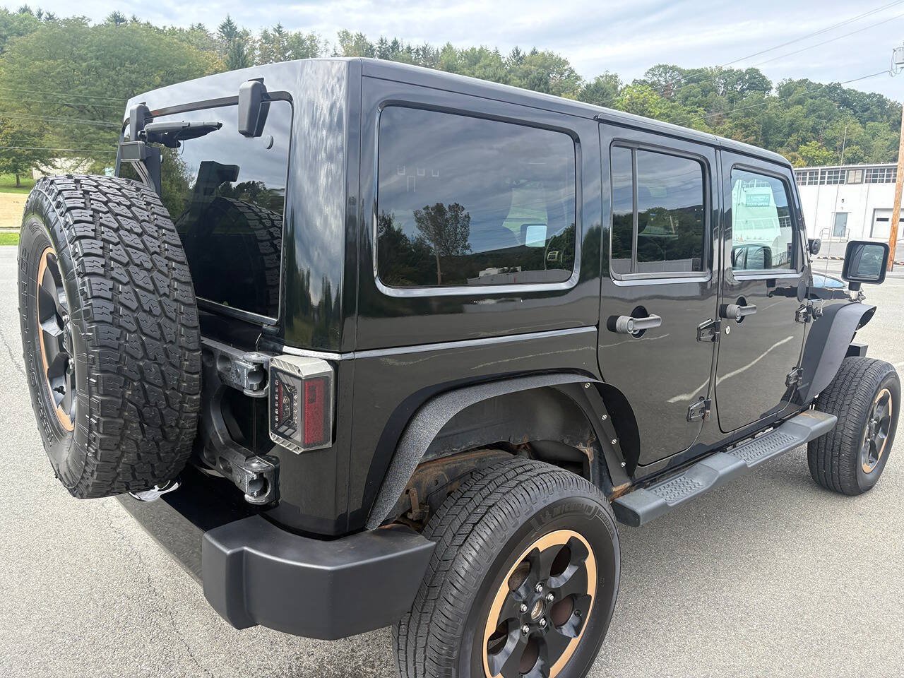 Used 2014 Jeep Wrangler Unlimited Sahara AWD/4WD image 15