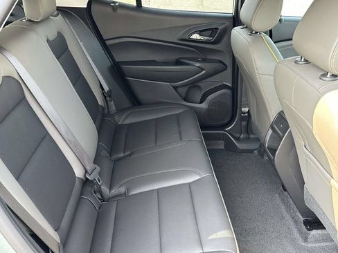 Used 2025 Chevrolet Trax ACTIV w/ Driver Confidence Package FWD image 10