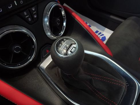 Used 2020 Chevrolet Camaro ZL1 RWD image 27