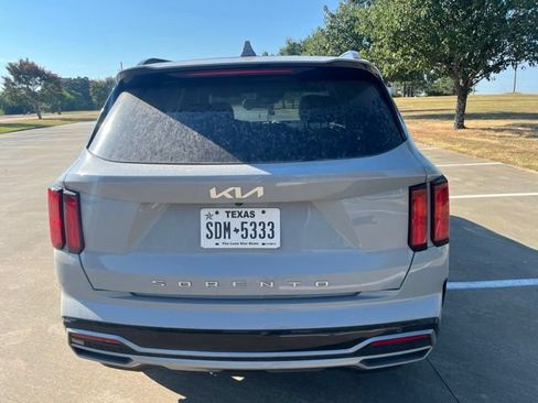 Used 2022 Kia Sorento SX FWD image 15