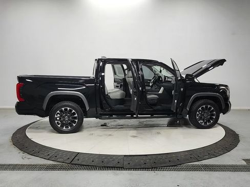 Used 2024 Toyota Tundra Limited AWD/4WD image 16