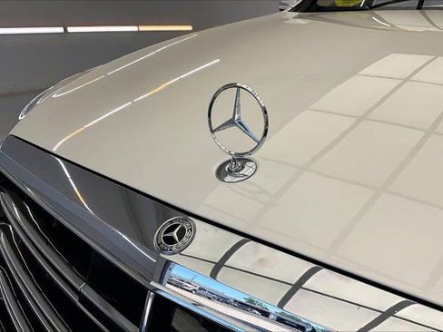 Used 2019 Mercedes-Benz S 560 Sedan image 7