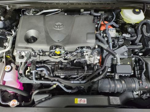 Used 2025 Toyota Camry LE w/ Convenience Package image 23