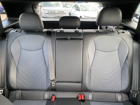New 2026 Volkswagen Tiguan SE R-Line FWD image 18