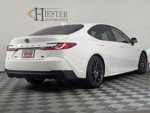 Used 2025 Toyota Camry SE w/ Convenience Package FWD image 7
