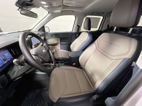 New 2025 Ford Maverick Lariat w/ 4K Tow Package image 13