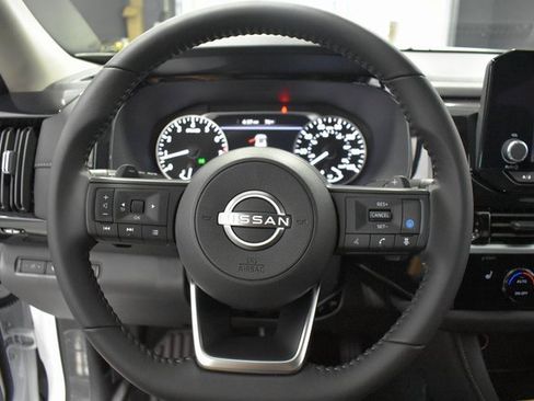 New 2025 Nissan Pathfinder SV image 24