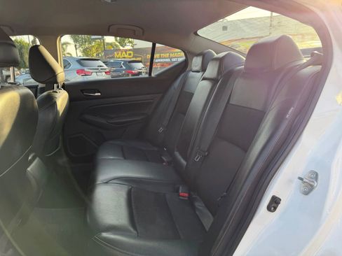 Used 2022 Nissan Altima 2.5 SR FWD image 15