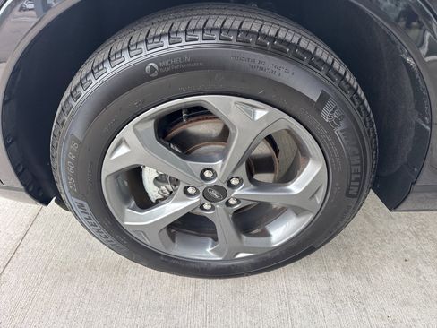 Certified 2024 Ford Escape ST-Line w/ Tech Pack #1 image 18