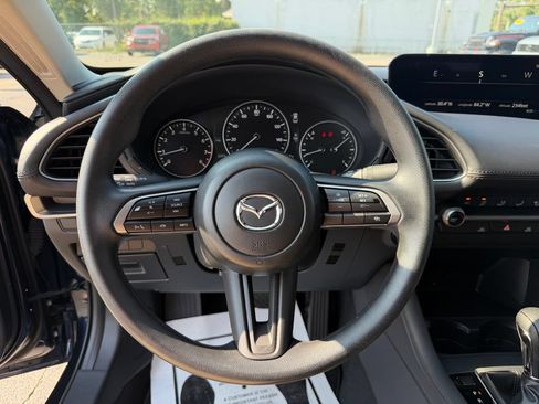 Used 2025 MAZDA MAZDA3 s FWD image 21