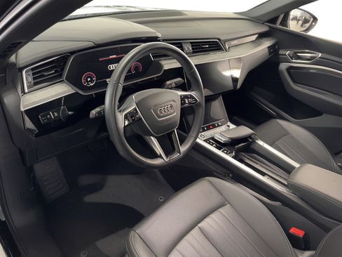 Used 2024 Audi Q8 e-tron Premium Plus w/ Premium Plus Package image 4