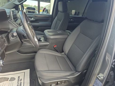 Used 2022 GMC Yukon XL SLE w/ Gmc Pro Safety Plus Package image 15