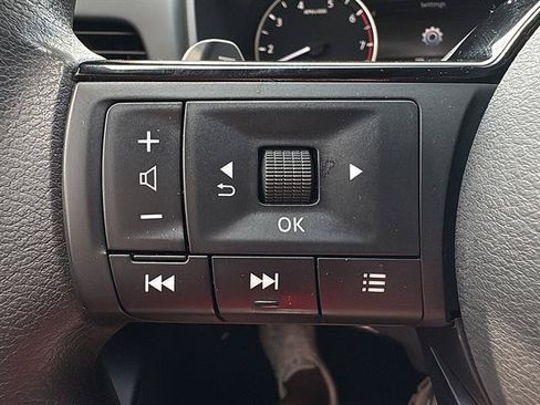Used 2021 Nissan Rogue SV FWD image 22