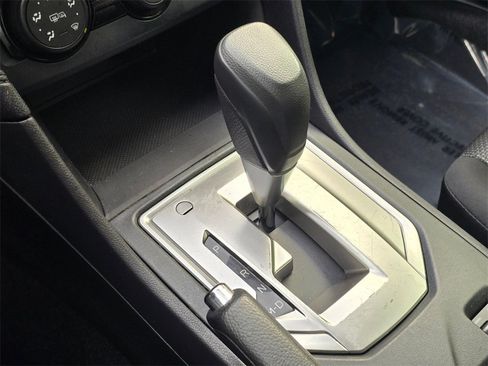 Used 2018 Subaru Impreza 2.0i Premium image 34