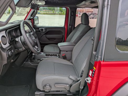New 2025 Jeep Wrangler Sport AWD/4WD image 10