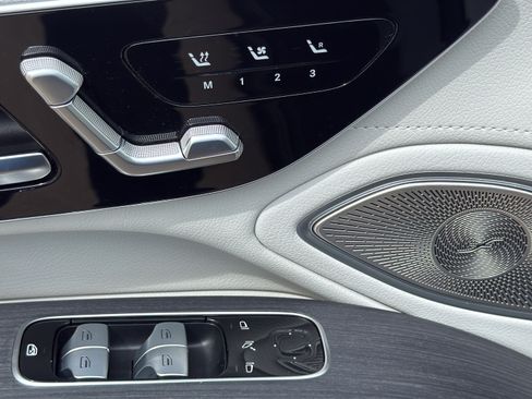 Certified 2023 Mercedes-Benz EQS 580 4MATIC Sedan image 12