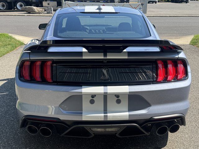 Used 2022 Ford Mustang Shelby GT500 w/ Technology Package RWD image 7