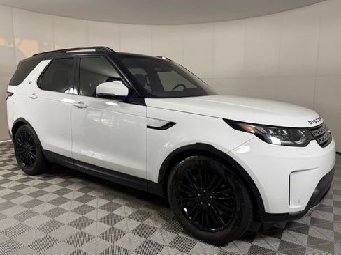 Used 2020 Land Rover Discovery HSE image 9