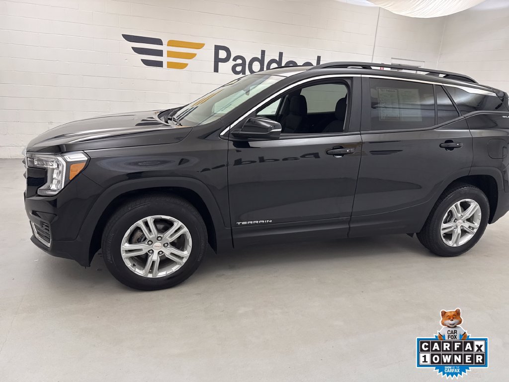 Used 2023 GMC Terrain SLE w/ Driver Convenience Package AWD/4WD image 2