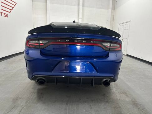 Used 2020 Dodge Charger R/T w/ Plus Group RWD image 11