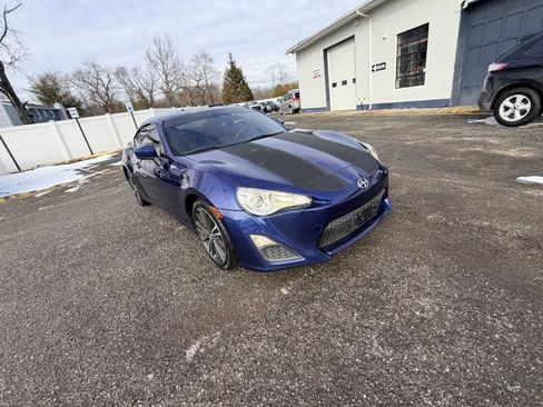 Used 2015 Scion FR-S image 5
