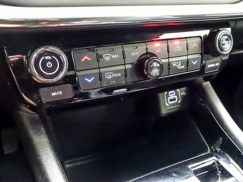 Used 2023 Jeep Compass Limited AWD/4WD image 19