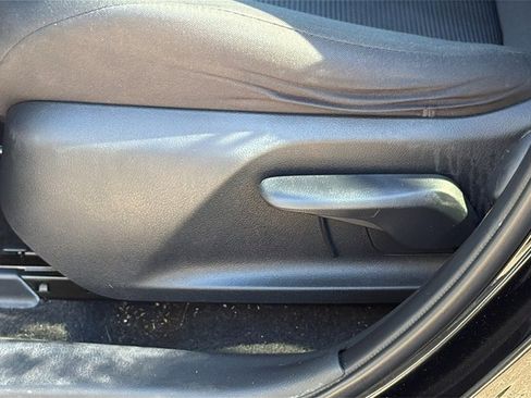 Used 2023 Toyota RAV4 LE image 10