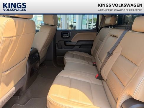 Used 2018 GMC Sierra 2500 Denali w/ Duramax Plus Package AWD/4WD image 17
